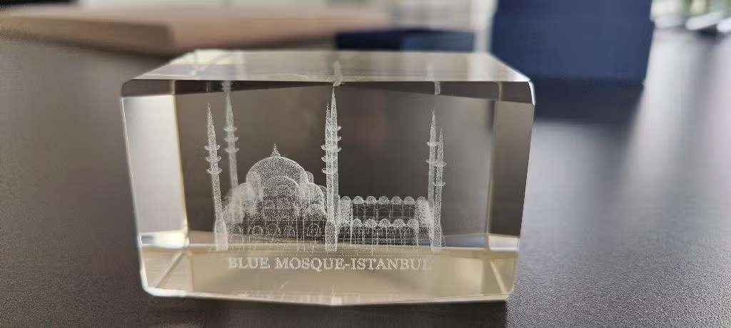 3D glasblok van Istanbul en Krakau, Antiek en Kunst, Ophalen of Verzenden