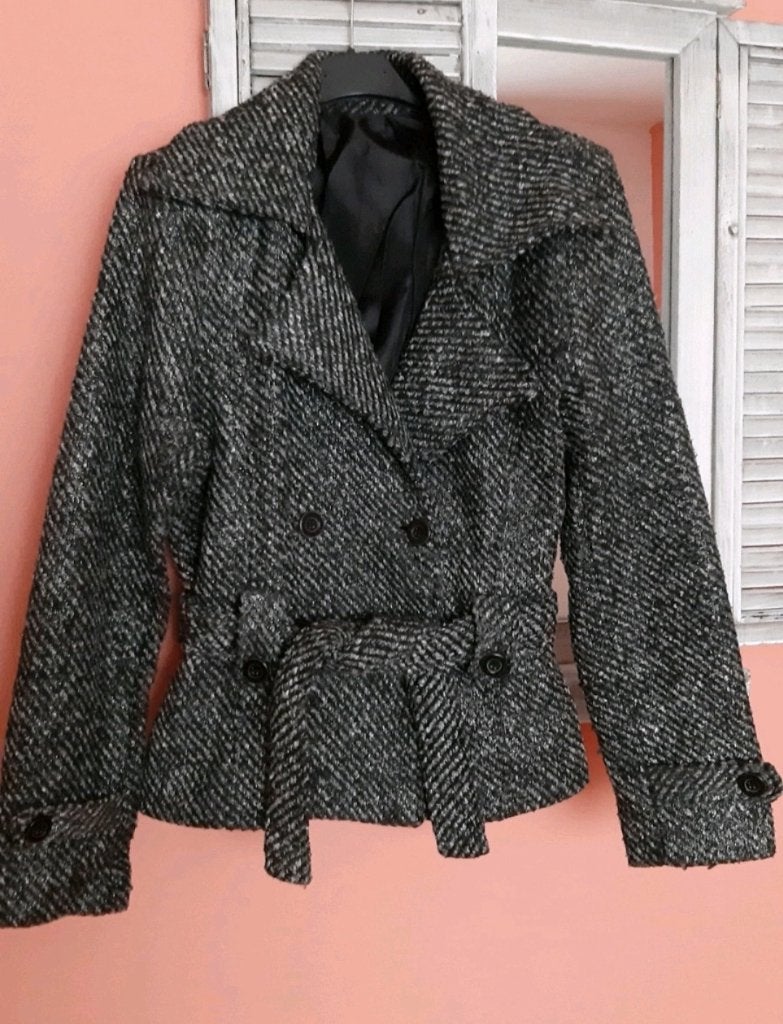Prachtig geklede jas - korte mantel, Kleding | Dames, Jassen | Winter, Ophalen of Verzenden, Nieuw, Maat 36 (S), Zwart