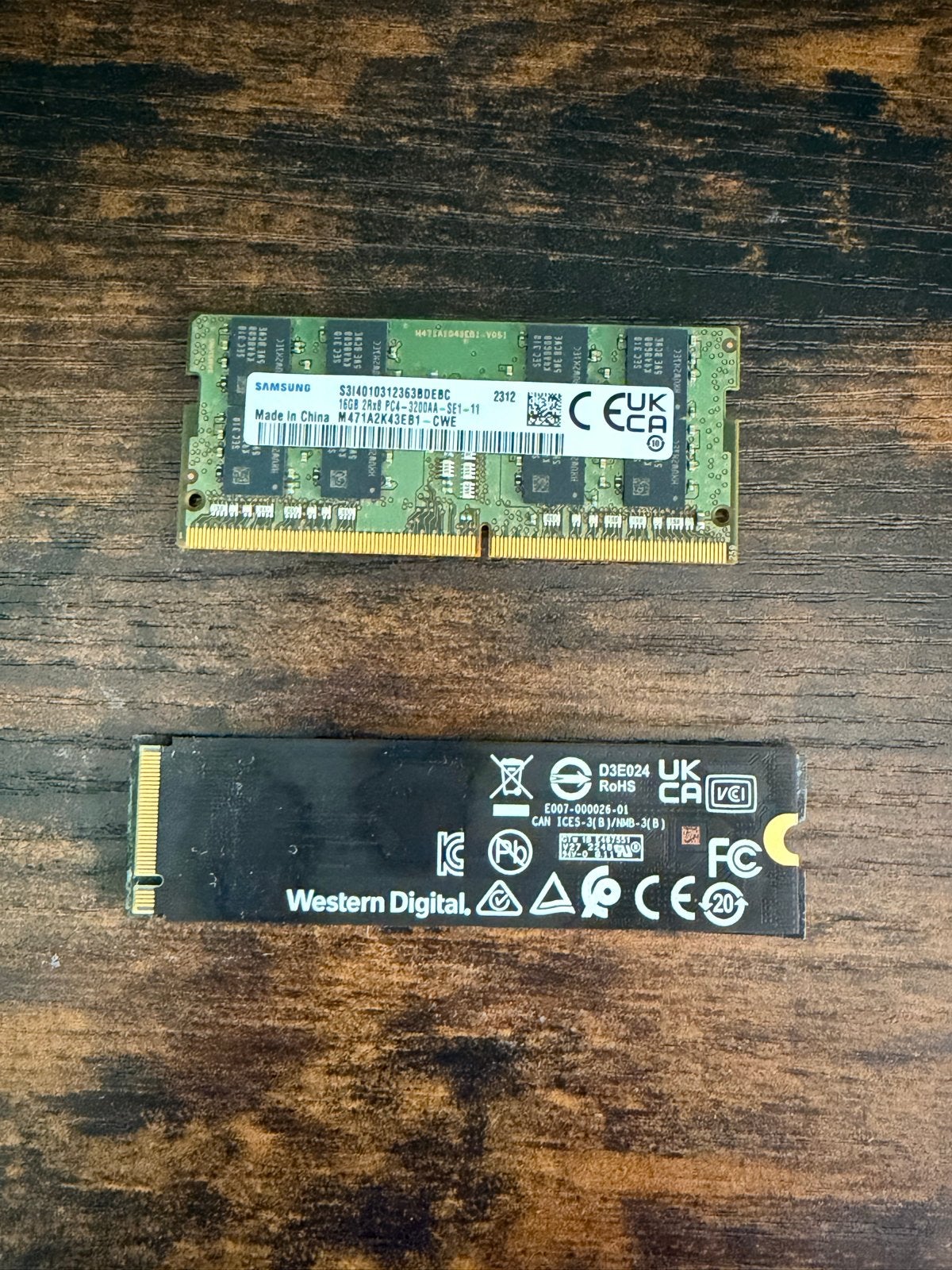 Samsung RAM 16GB DDR4 en ssd, Ophalen, Intern, Gebruikt, Server