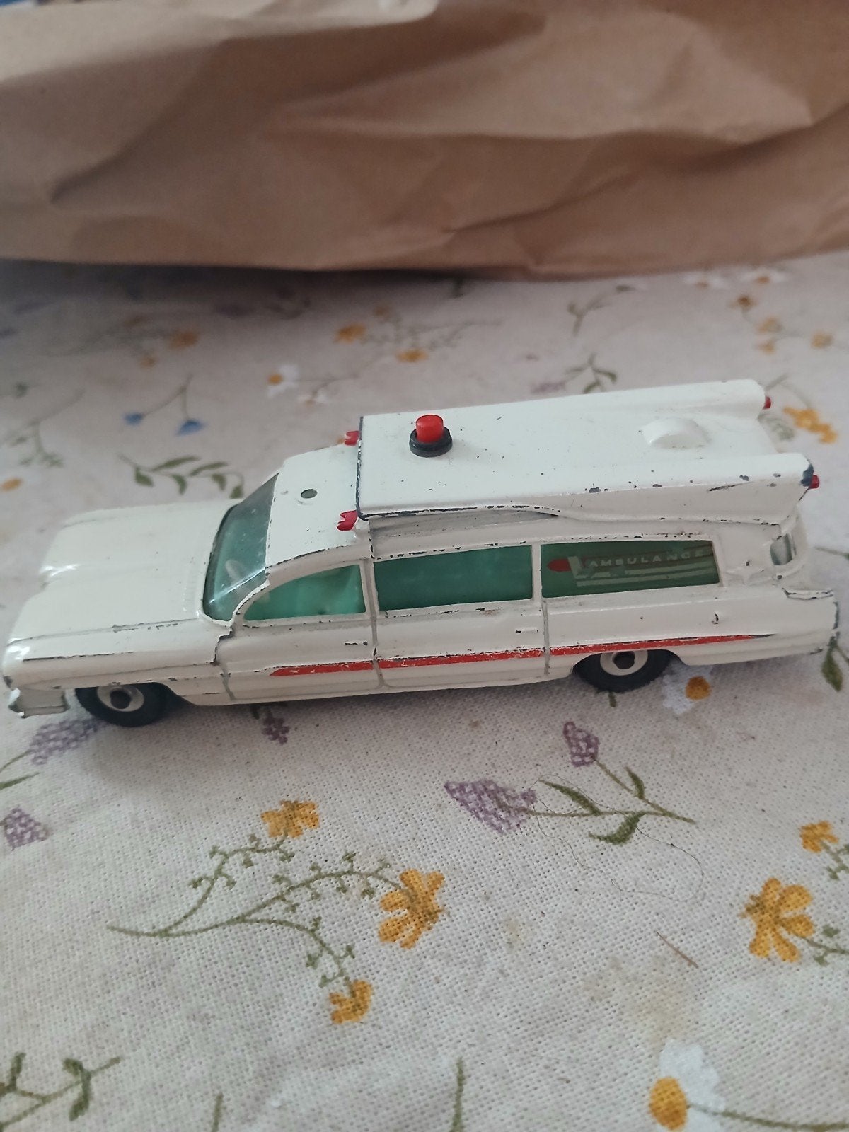 Superior Criterion Ambulance.  Dinky toys , incompleet, Hobby en Vrije tijd, Modelauto's | 1:43, Gebruikt, Auto, Dinky Toys, Ophalen of Verzenden
