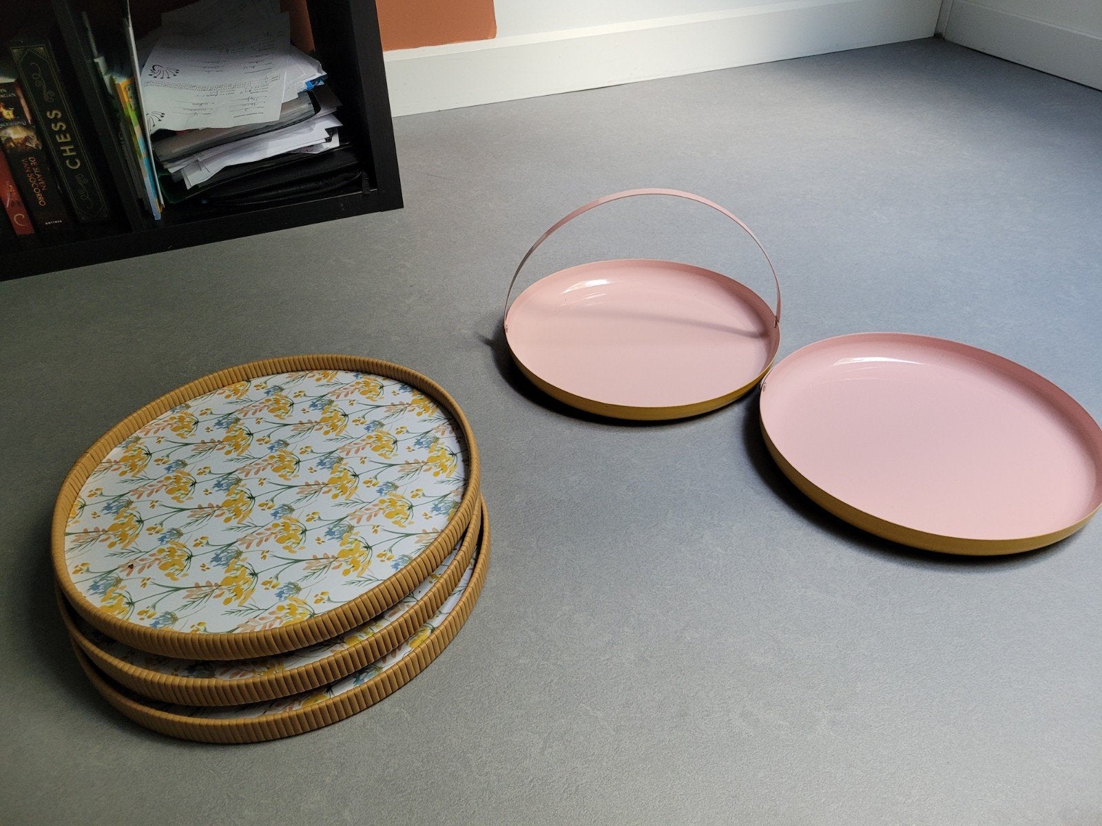 Dienbladen vrolijk, Ophalen, Roze