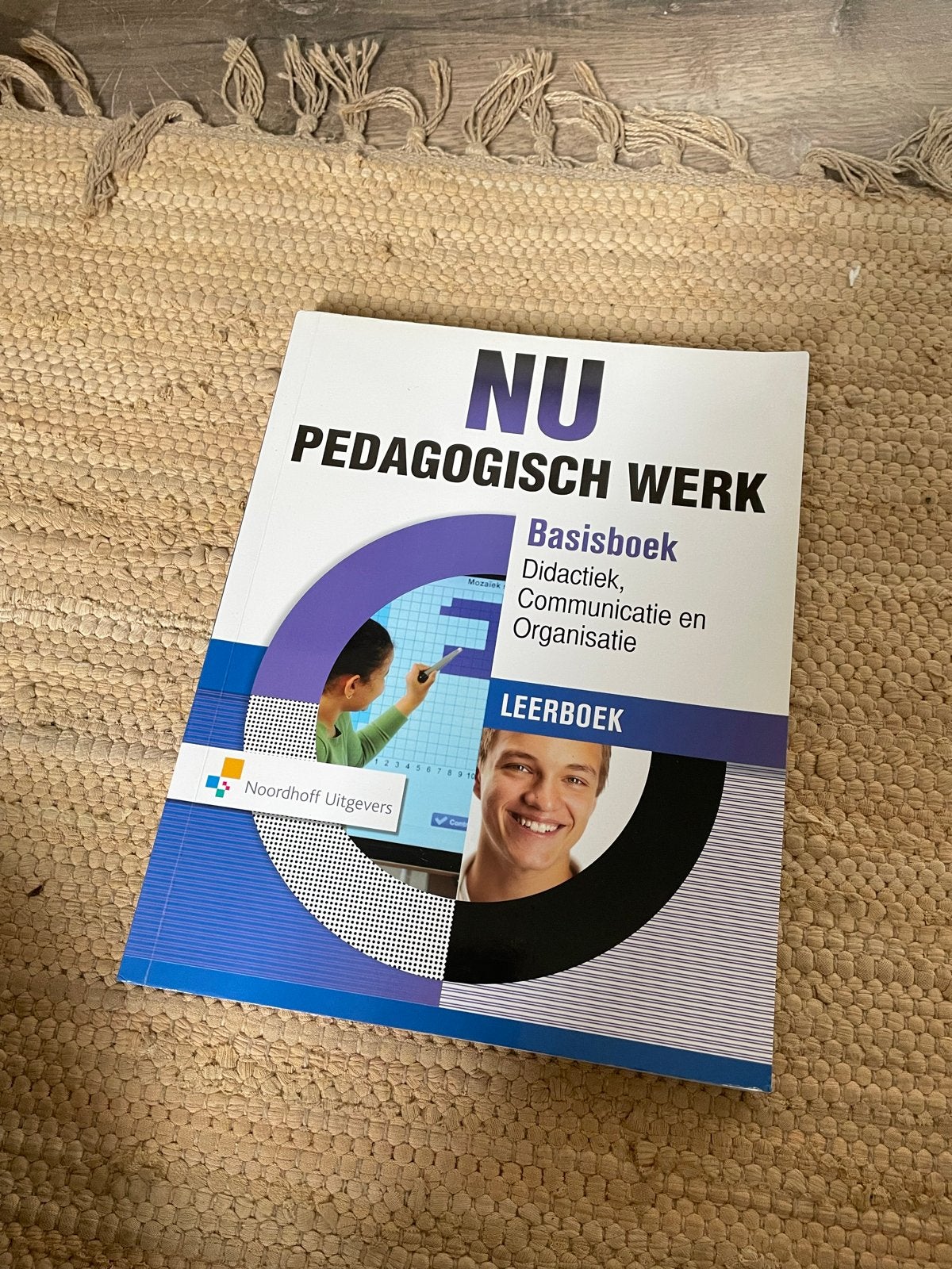 NU Pedagogisch Werk Basisboek MBO, Ophalen of Verzenden, Gamma, Zo goed als nieuw, MBO