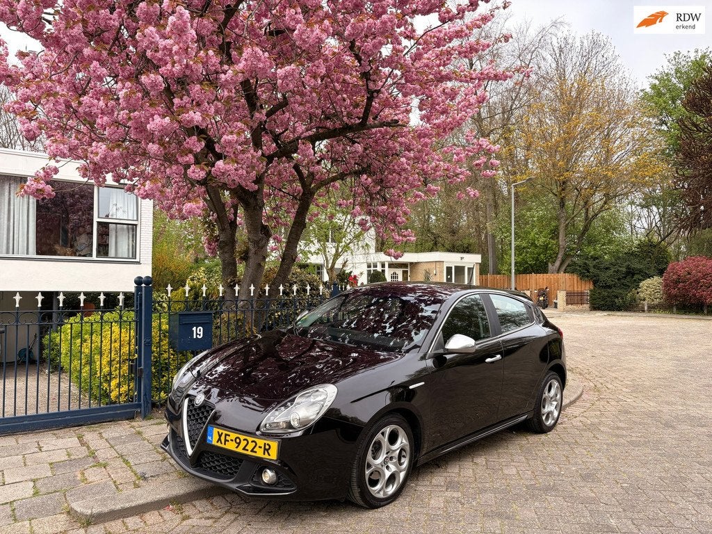 Alfa Romeo Giulietta 1.6 JTDm Super, Auto's, Alfa Romeo, Bedrijf, Te koop, Giulietta, ABS, Airbags, Airconditioning, Automatische klimaatregeling