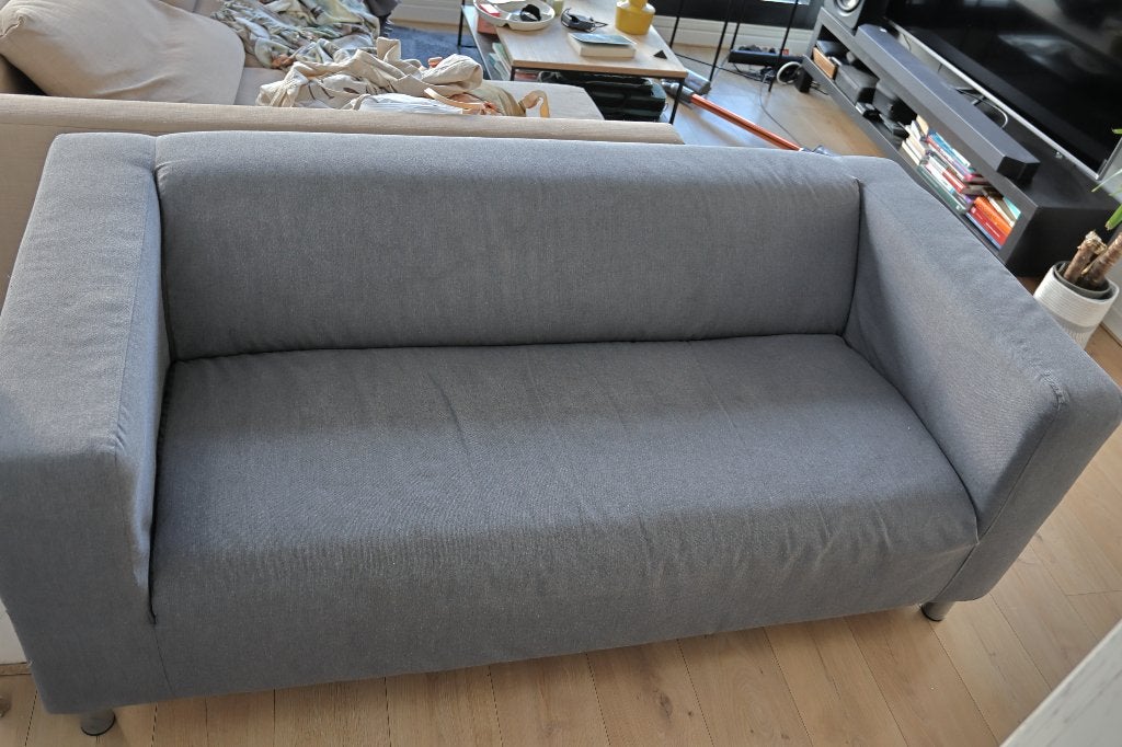 2-zits bank grijs | 2-seater sofa grey IKEA KLIPPAN, Huis en Inrichting, Banken | Sofa's en Chaises Longues, Gebruikt, Driepersoons