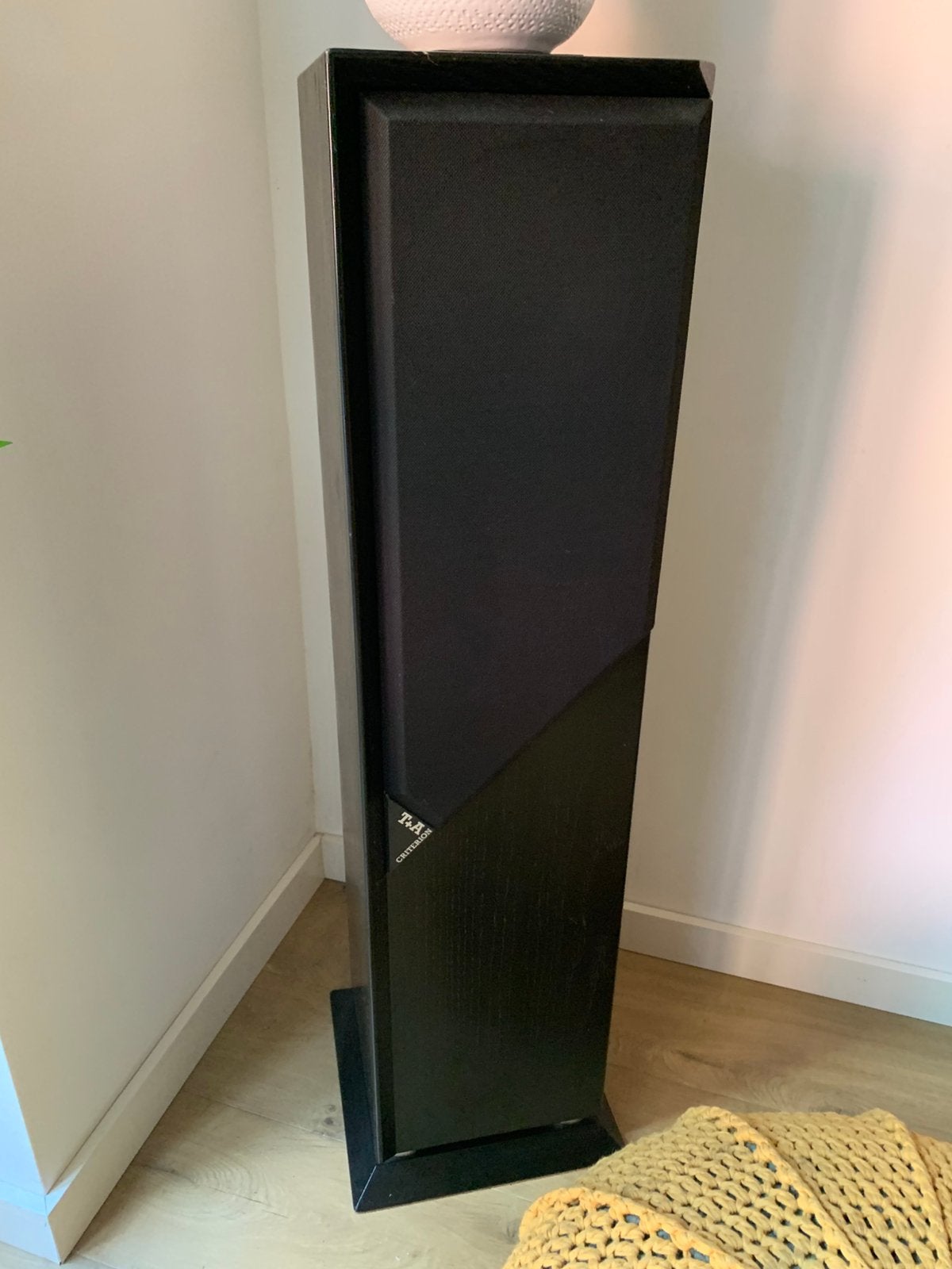 T+A criterion T70 staande luidsprekers + versterker yamaha, Vloerstaande luidspreker, Zo goed als nieuw, 60 tot 120 watt, Ophalen
