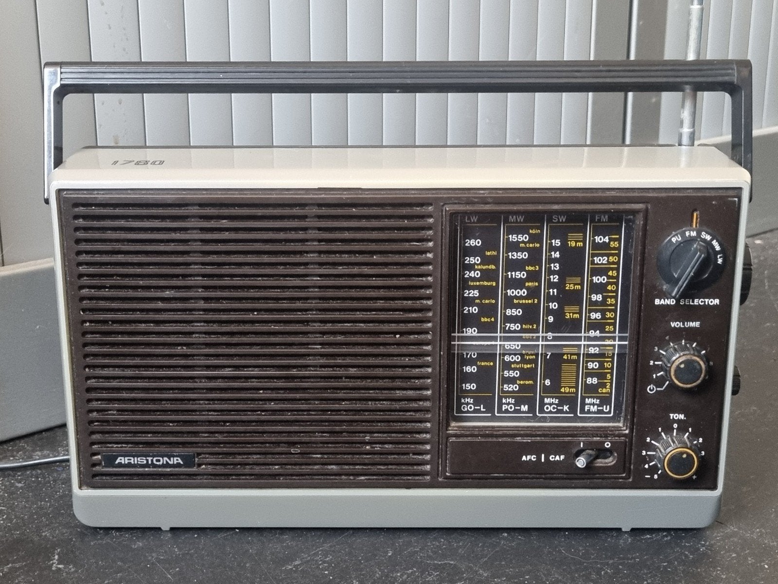 Vintage Aristona 1780 Radio - LW, MW, SW, FM Ontvanger, Audio, Tv en Foto, Radio's, Ophalen of Verzenden, Gebruikt, Radio