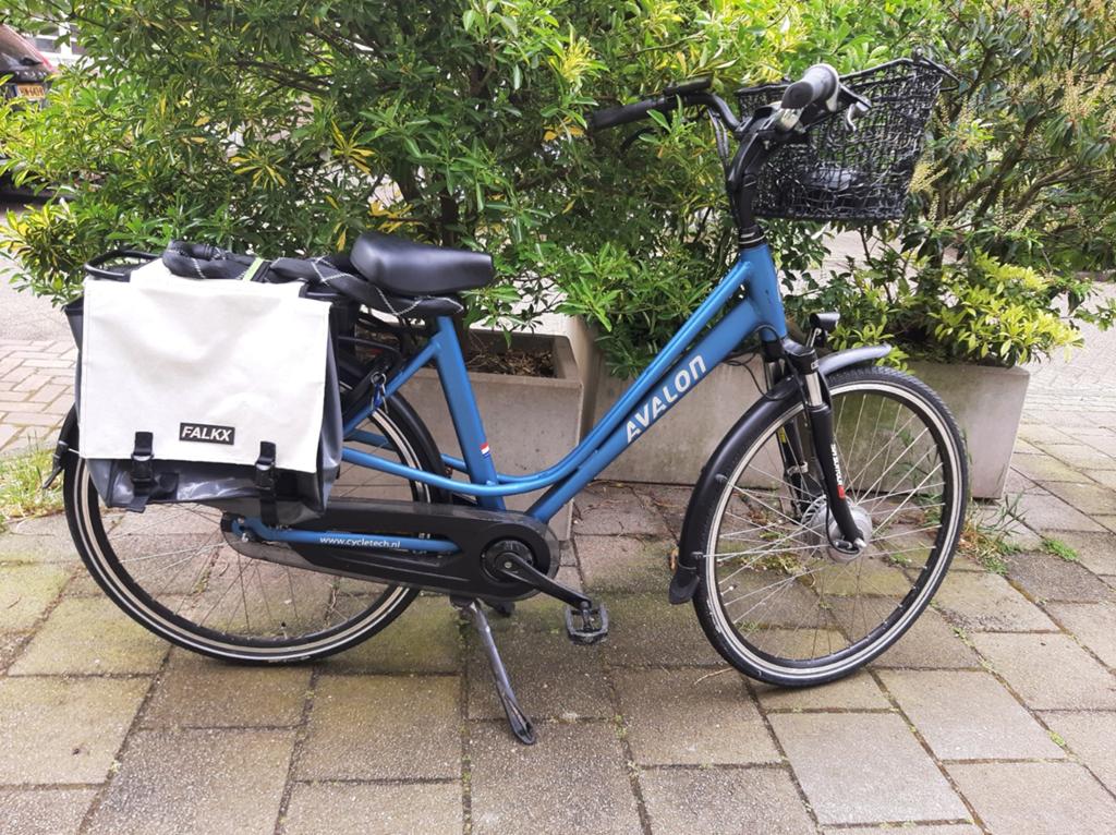 Avalon elektrische fiets met lage instap en fietstassen, Fietsen en Brommers, Fietsen | Dames | Damesfietsen, Gebruikt, Velgrem