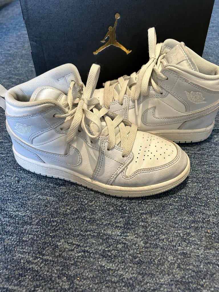Nette Nike Jordan maat 33, Ophalen, Gebruikt, Jongen of Meisje, Sportschoenen