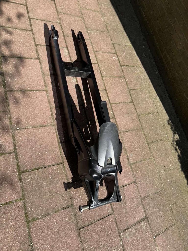 Suzuki gsxr 750 k6/k7 verlengde achter brug, Ophalen of Verzenden, Zo goed als nieuw, Overige typen
