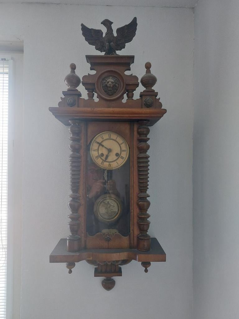 Antieke wandklok met adelaar - decoratief, niet werkend, Ophalen of Verzenden