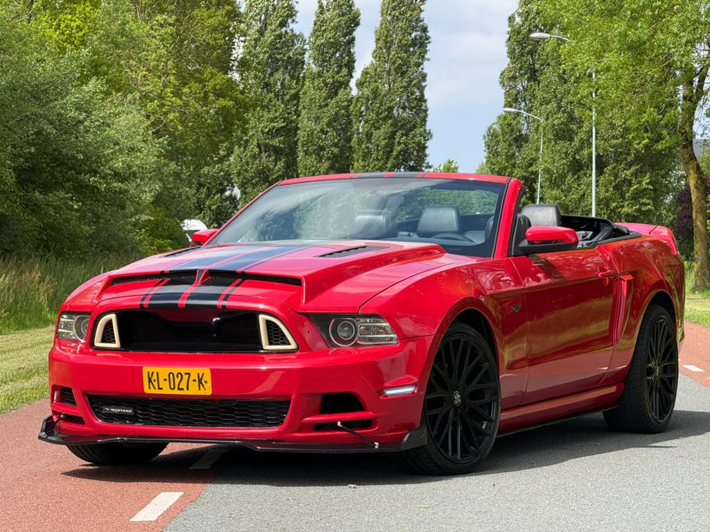 Ford Mustang Roush Cabriolet Uniek 3.7 310 pk rood facelift, Euro 5, Zwart, Cabriolet, Leder