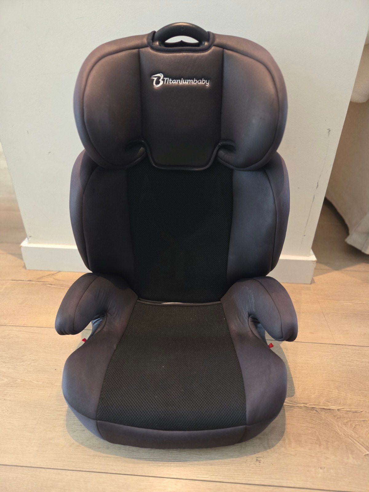 Titaniumbaby  iSafety Vidar - autostoel 15-36 kg, 15 t/m 36 kg, Zijbescherming, Ophalen, Overige merken