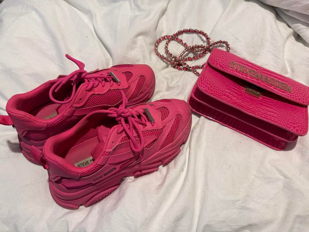 Steve Madden roze sneakers en bijpassende tas, Ophalen, Roze, Sneakers of Gympen, Zo goed als nieuw