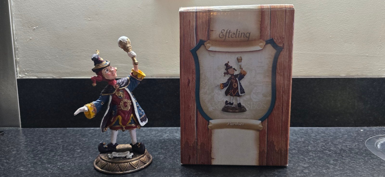 Efteling pardoes beeldje met originele doos, Ophalen of Verzenden, Zo goed als nieuw, Beeldje of Poppetje