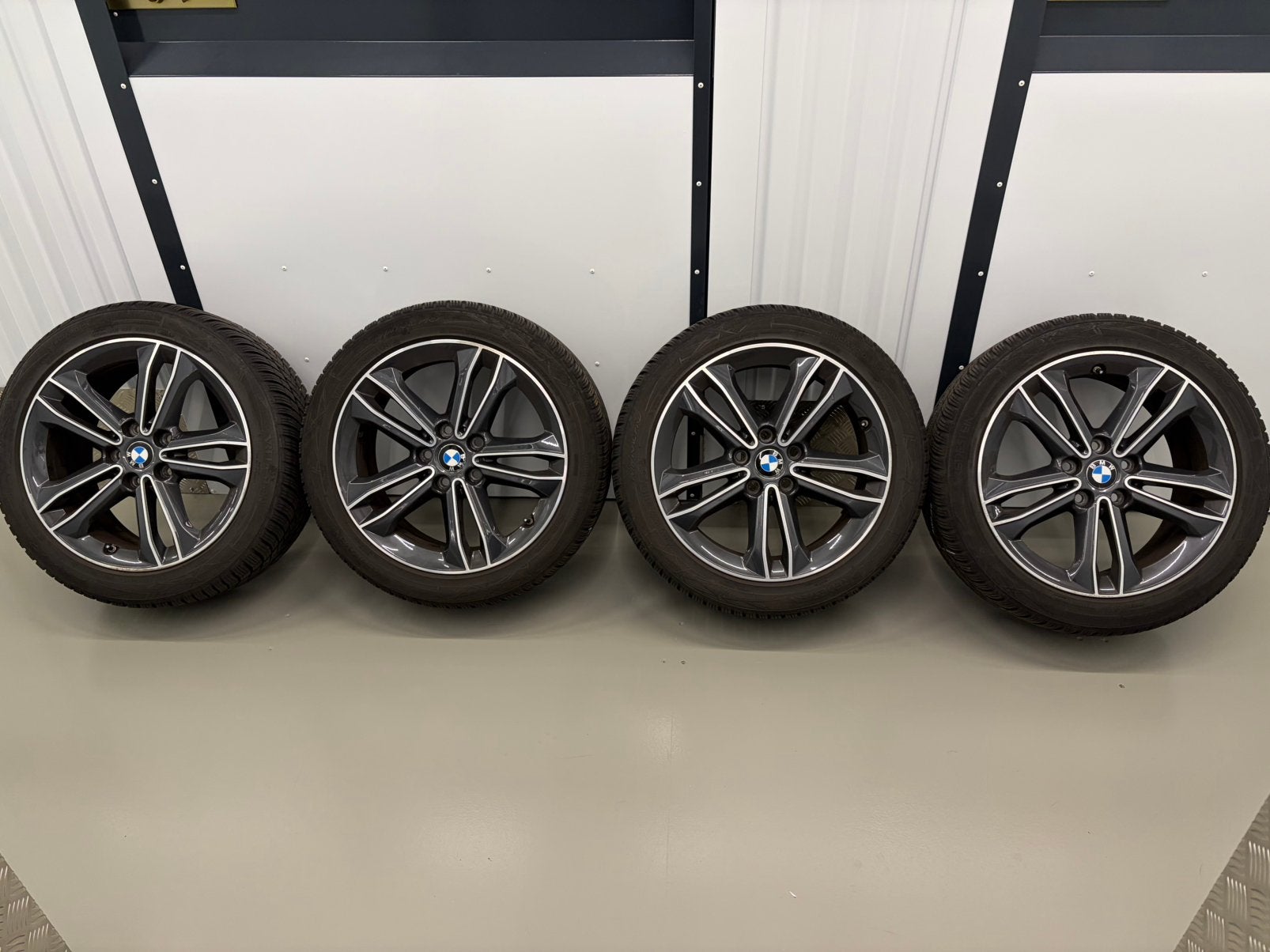 BMW style 549 velgen met winterbanden, Ophalen, Gebruikt, Velg(en), 17 inch
