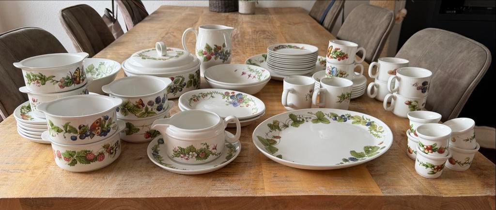 Libelle Marjolein Bastin servies Wedgwood Group, Huis en Inrichting, Keuken | Servies, Ophalen, Gebruikt, Keramiek, Wedgwood