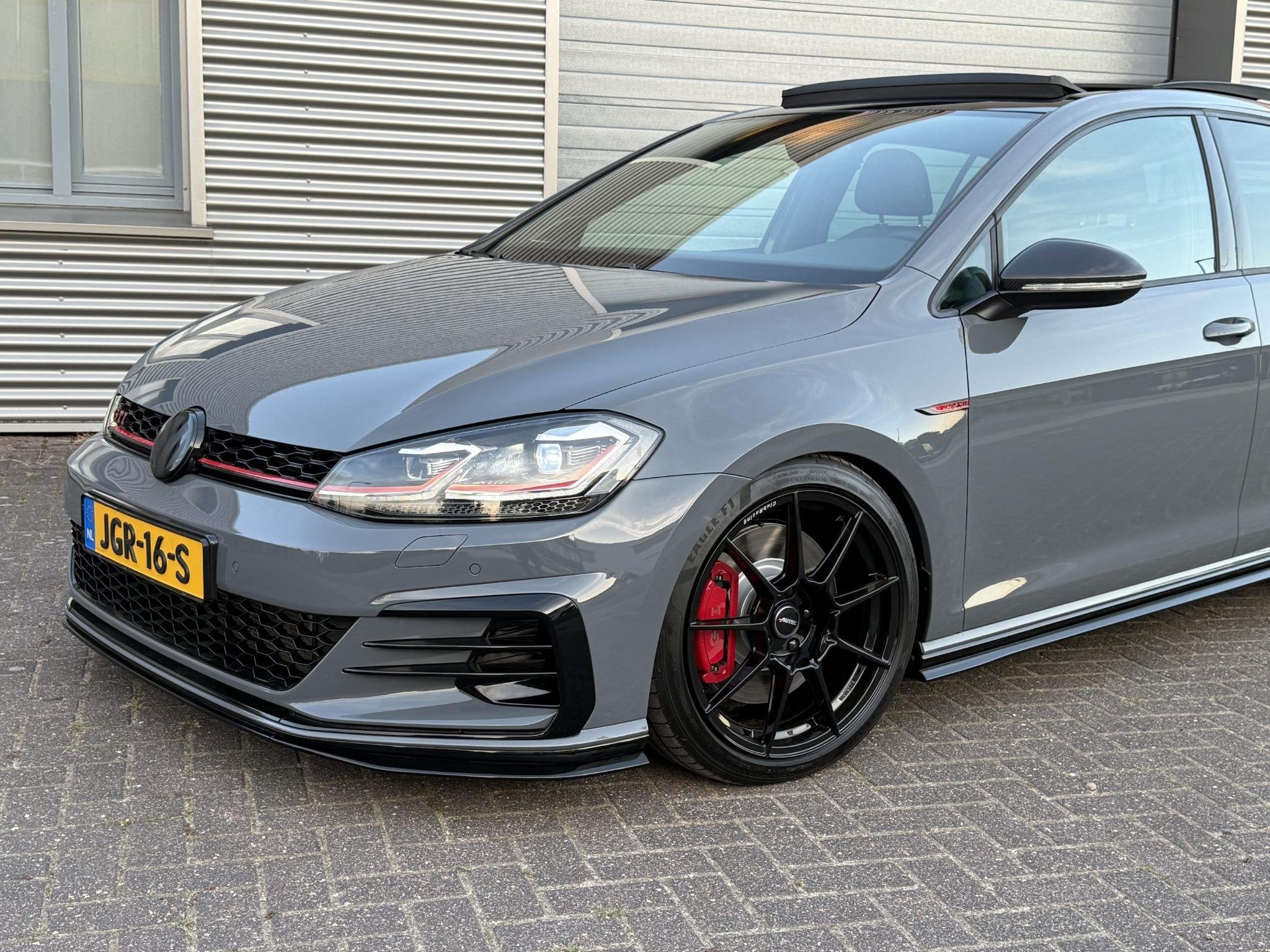 Volkswagen Golf 2.0 TSI GTI TCR Akraprovic|Carbon|Pano|ACC|K, Auto's, Gebruikt, 4 cilinders, 1984 cc, Bedrijf