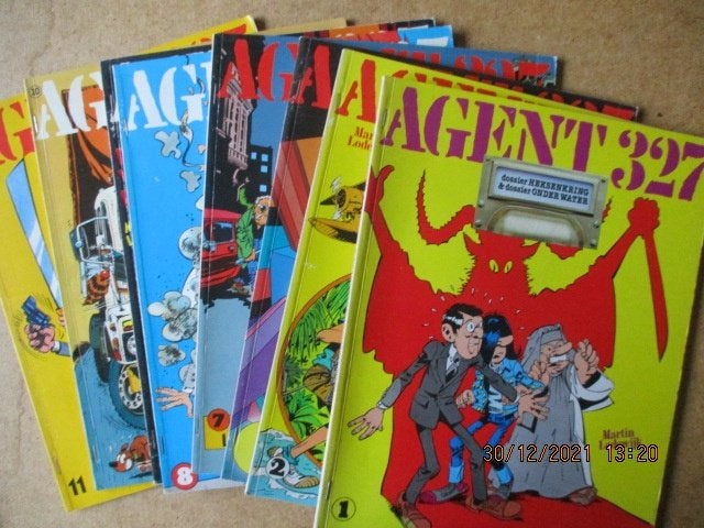 adv5311 agent 327 met nietjes 8x, Eén stripboek, Ophalen, Gelezen