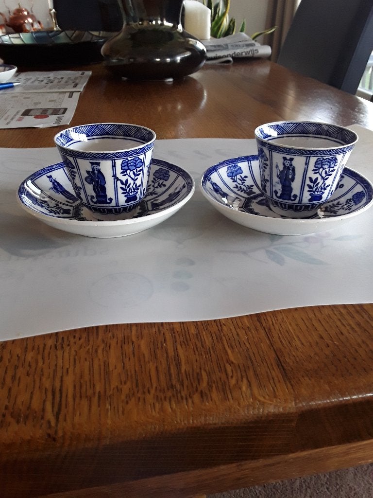 Maastrichts   aardewerk .  LEIS ., Antiek en Kunst, Ophalen