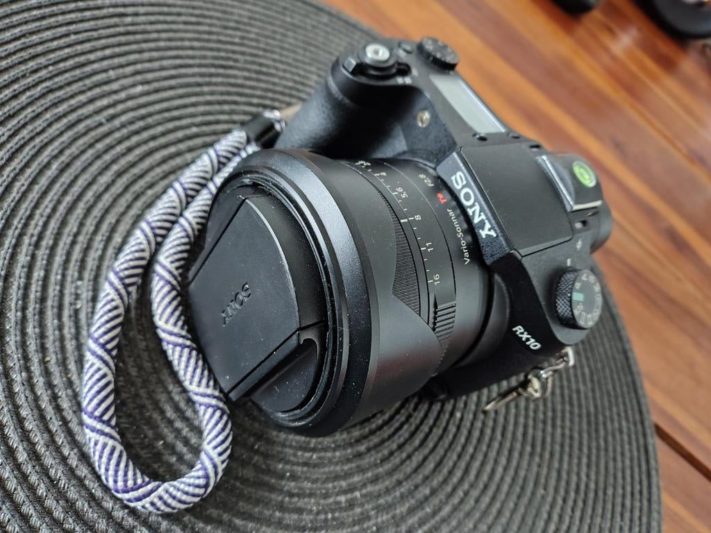 Sony RX10 Mark 1. Complete set. Zie foto's., Audio, Tv en Foto, Fotocamera's Digitaal, 20 Megapixel, Ophalen of Verzenden, Zo goed als nieuw