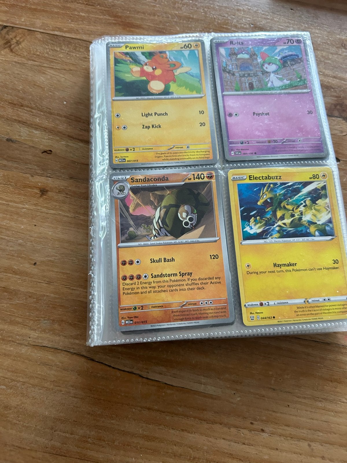 Pokémon kaarten in boekje - Diverse collectie, Ophalen, Gebruikt, Meerdere kaarten