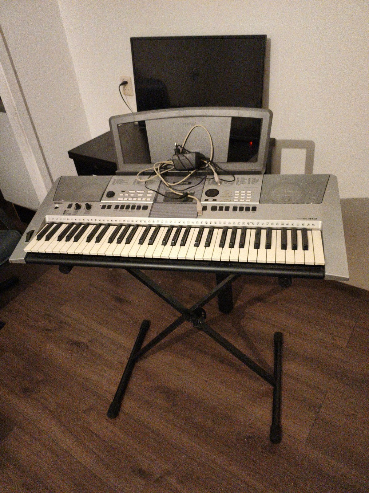 (Complete Set) Yamaha PSR-E413 Keyboard, Ophalen, Met standaard, Yamaha, 61 toetsen