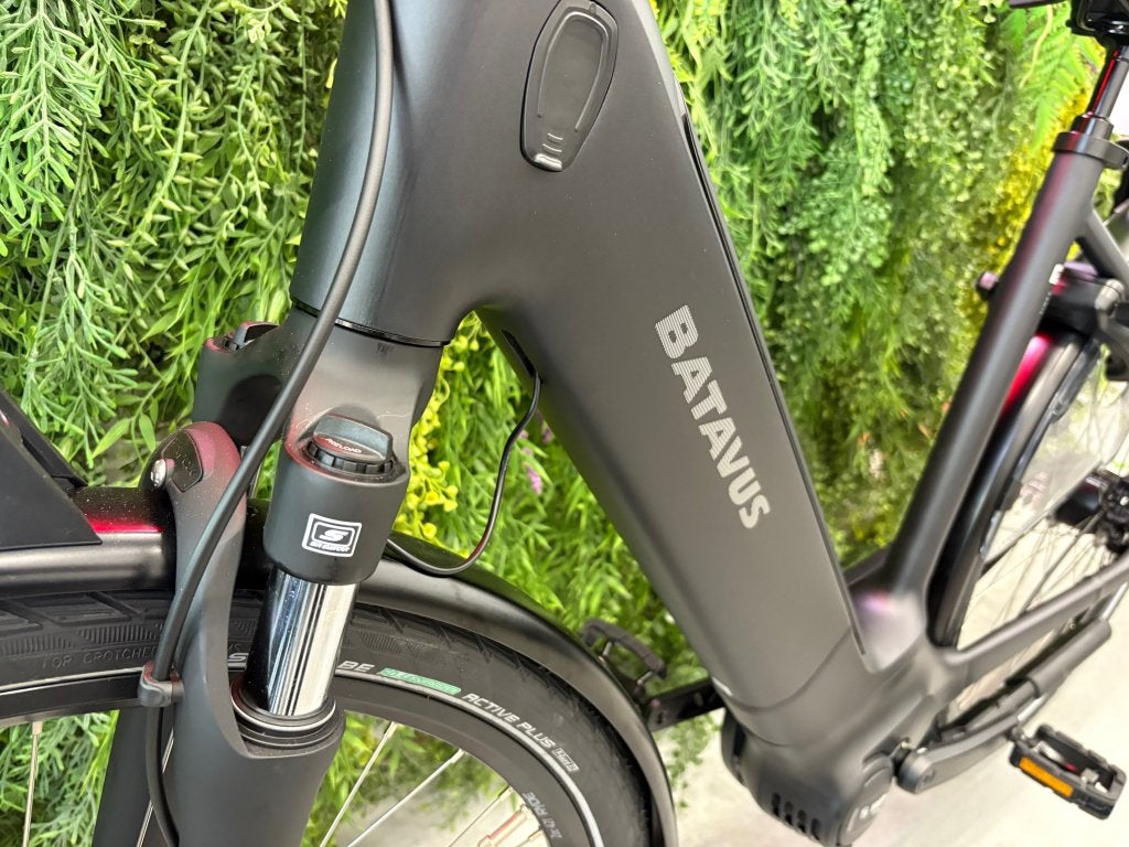 NIEUW! Batavus Finez 2026 | BOSCH SMART | BELT | €3724,- NU:, Batavus, Nieuw, Accell Group B.V., Info@accell-group.com