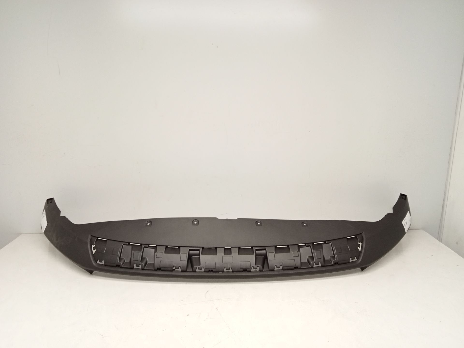 Volvo XC40 Onderspoiler 2022+ 32136097 Origineel, Gebruikt, Gunnar Engellaus vag 8
405 31  Gothenburg, SE, Info@volvocars.com