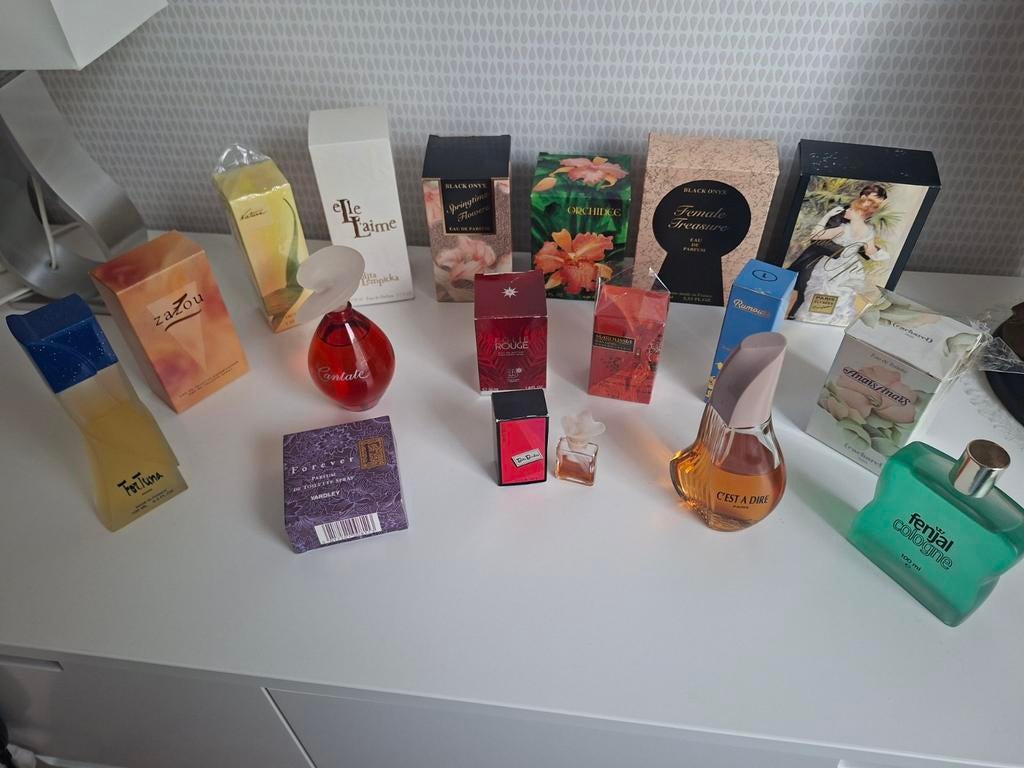 Partij diverse parfums, Sieraden, Tassen en Uiterlijk, Uiterlijk | Parfum, Ophalen of Verzenden, Zo goed als nieuw