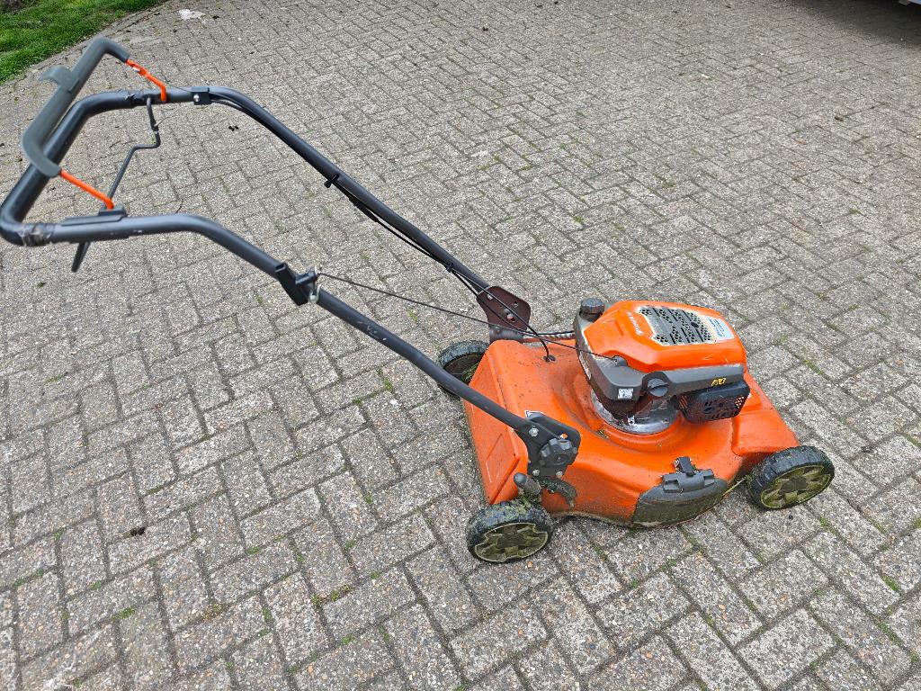 Grasmaaier Husqvarna benzine, Ophalen, Cirkelmaaier, Gebruikt, Mulchfunctie