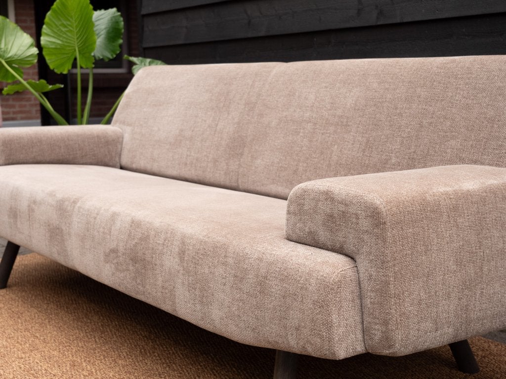 Havee Cloak Sky | 3 zits design bank en hocker | Beige, Randweg 18  4104 AC, Culemborg, Hout, Havee Meubelen B.V., Driepersoons