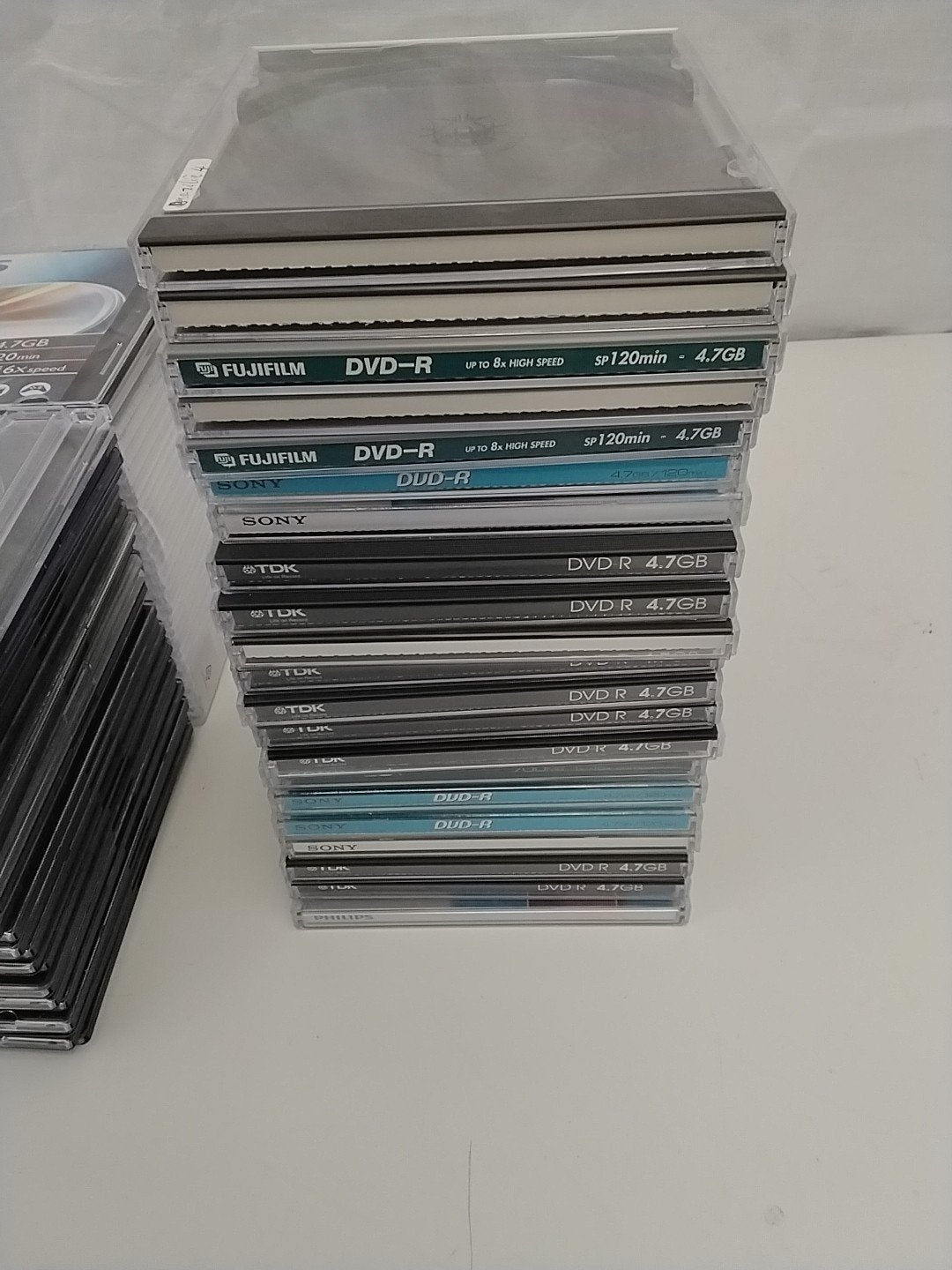 100 dunne en 21 dikke lege DVD/CD hoesjes, Ophalen of Verzenden