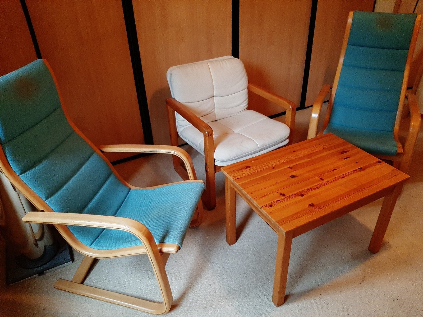 3 Scandinavische houten stoelen met tafeltje, Ophalen, Gebruikt, Drie, Stof