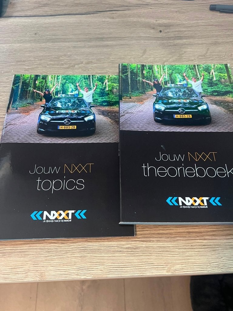 NXXT Theorieboek + Topics – In goede staat, Ophalen, Zo goed als nieuw, Algemeen, Onbekend