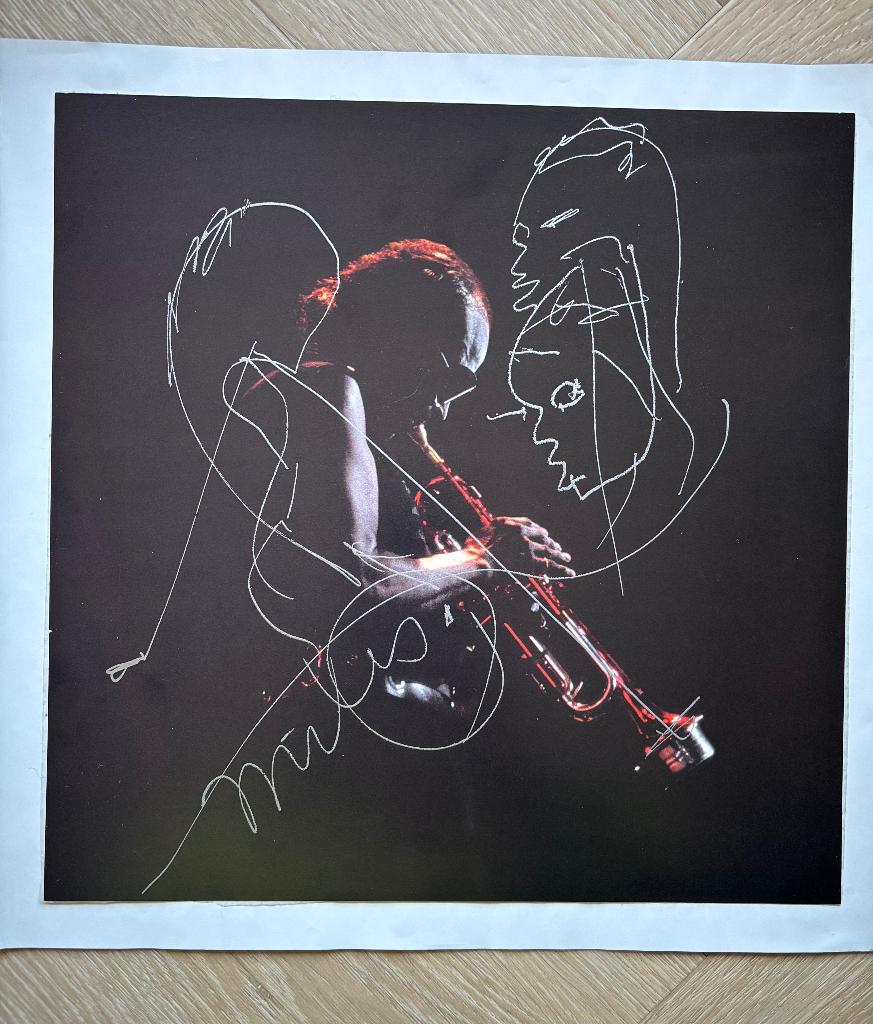 Foto van Miles Davis, bijzonder door tekening van Miles zelf, Antiek en Kunst, Verzenden