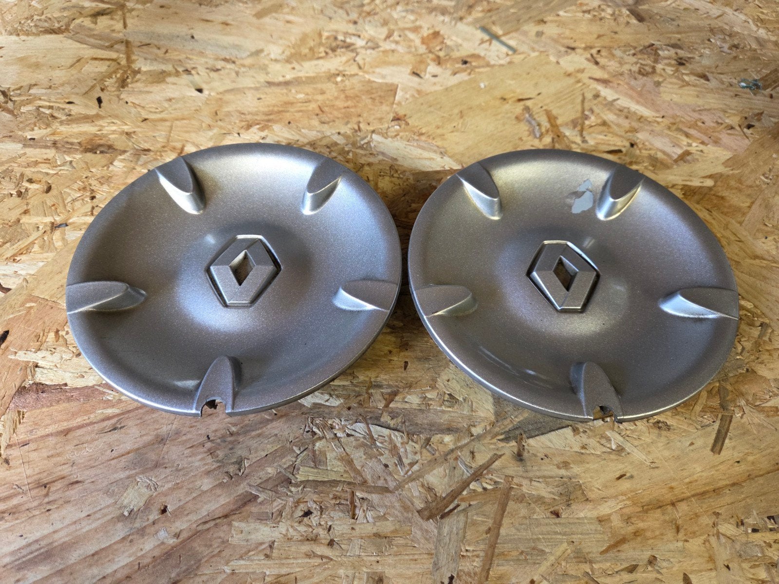 Renault Saros naafkappen, Ophalen of Verzenden