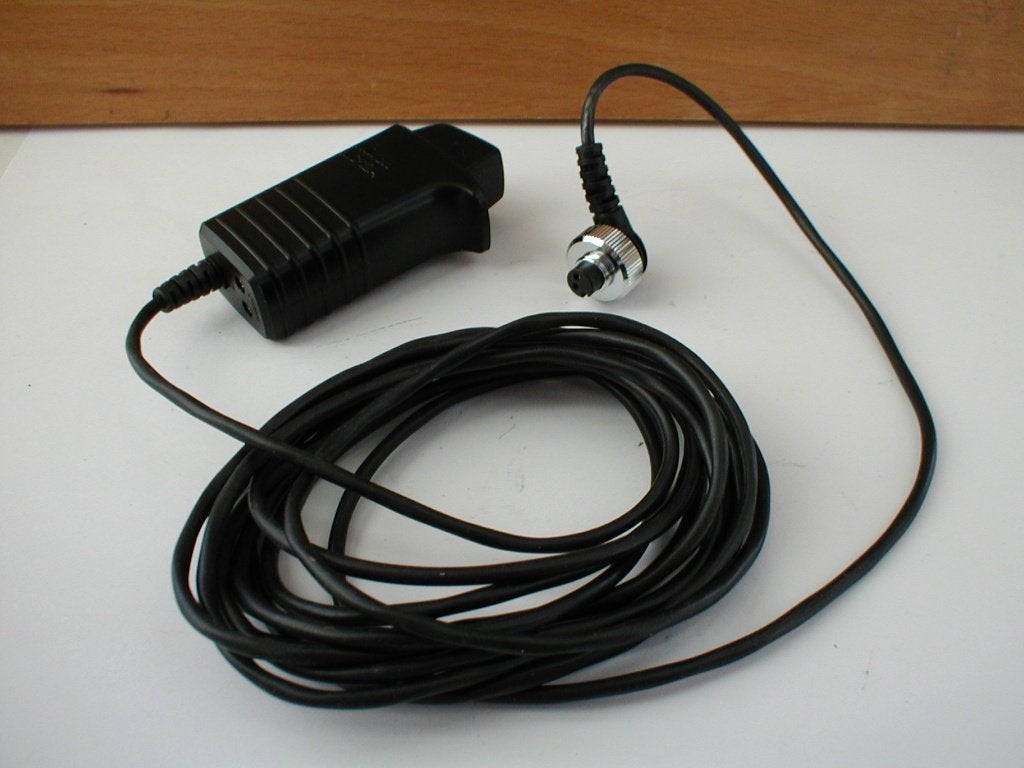 Nikon MC-12A draadontspanner met scherpstelfunctie, Ophalen of Verzenden, Zo goed als nieuw, Spiegelreflex, Nikon