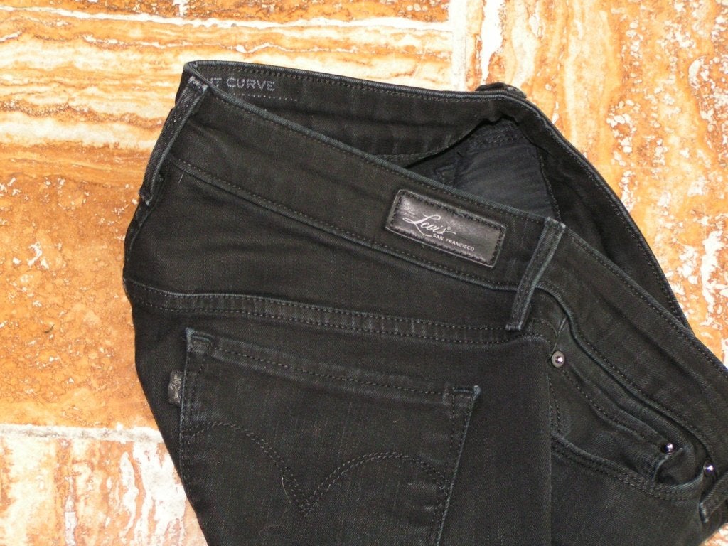 LEVIS SLIGHT CURVE spijkerbroek,Mt 28,L32 topstaat, Tweedehands, Ophalen of Verzenden, Zo goed als nieuw, W28 - W29 (confectie 36)