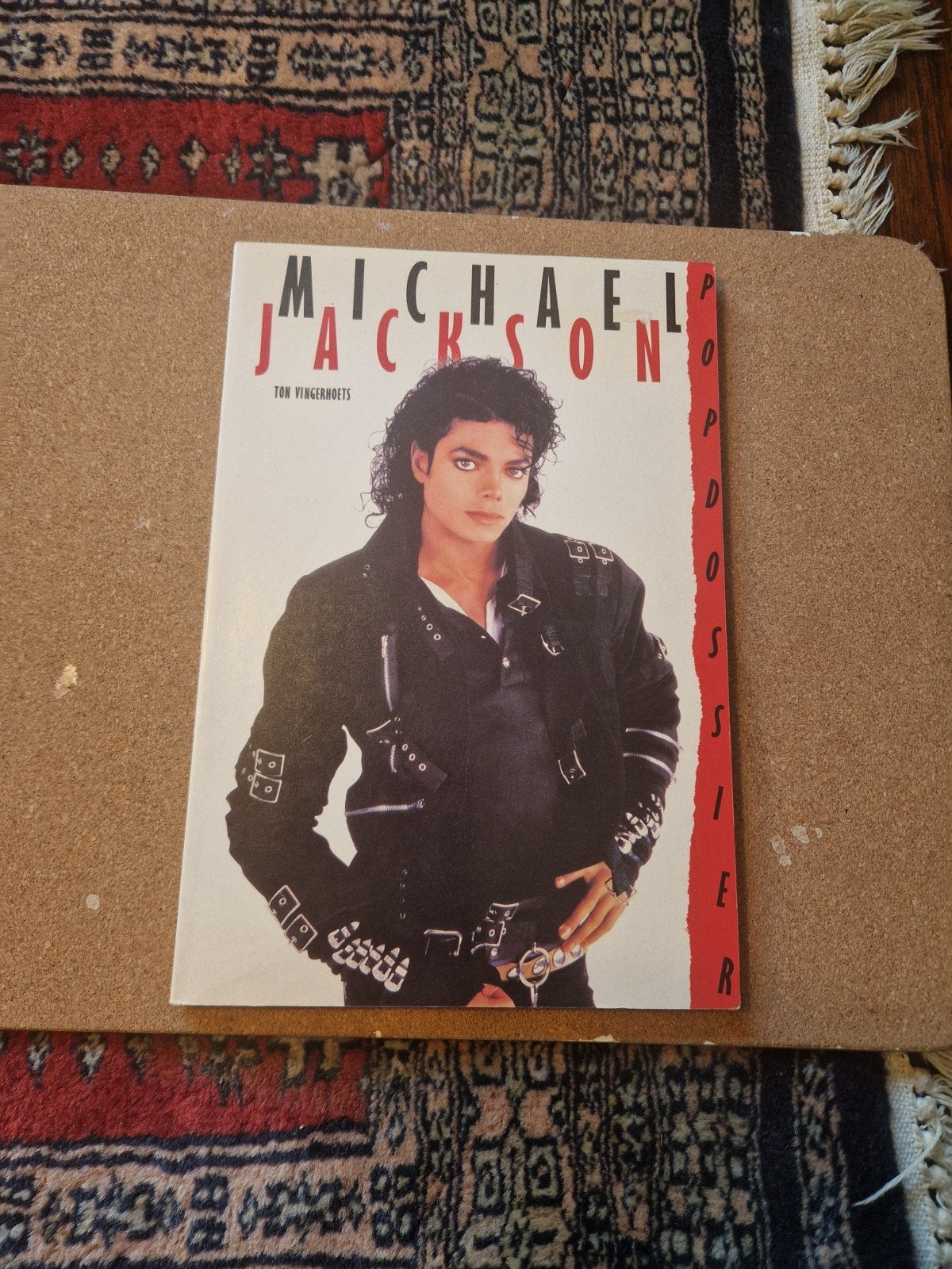 publicatie of boek getiteld Michael Jackson pop dossier 1987, Boeken, Ophalen of Verzenden, Artiest