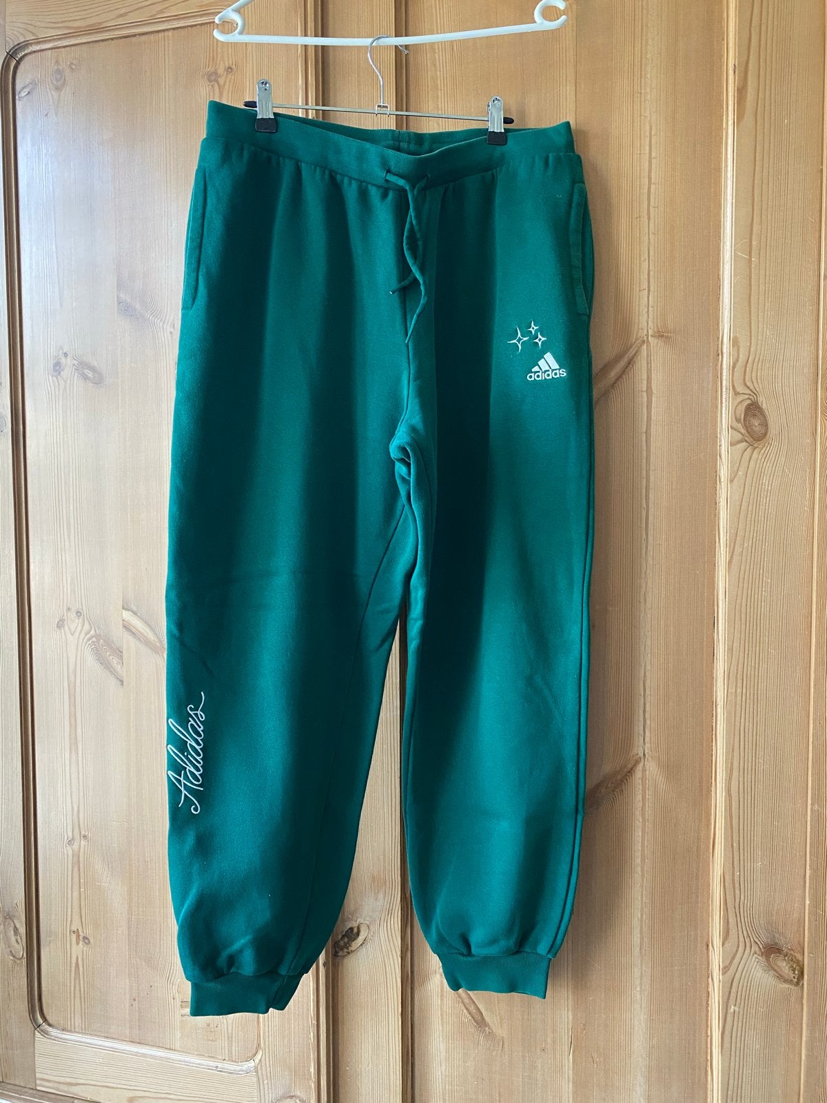 Adidas joggingbroek maat L groen, Maat 42/44 (L), Ophalen of Verzenden, Zo goed als nieuw, Lang