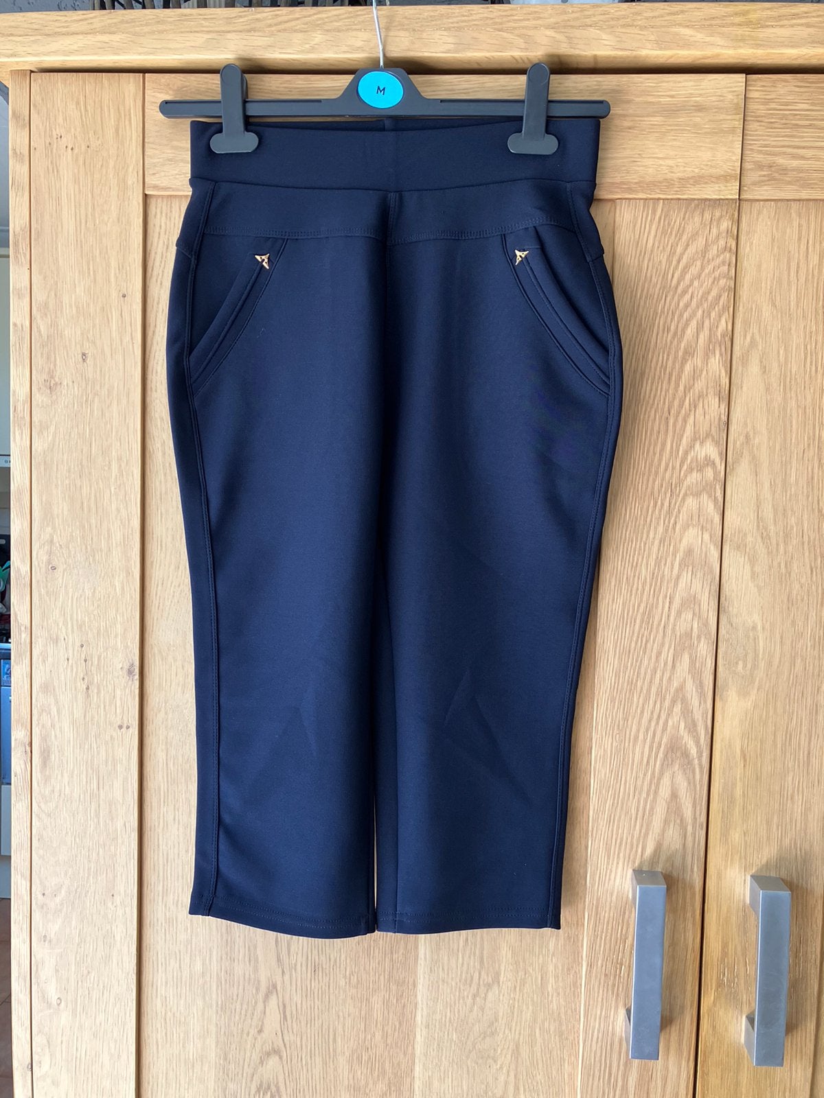 Nieuw/donkerblauw driekwart Capri broek/M-L, Maat 38/40 (M), Blauw, Ophalen of Verzenden, Zo goed als nieuw