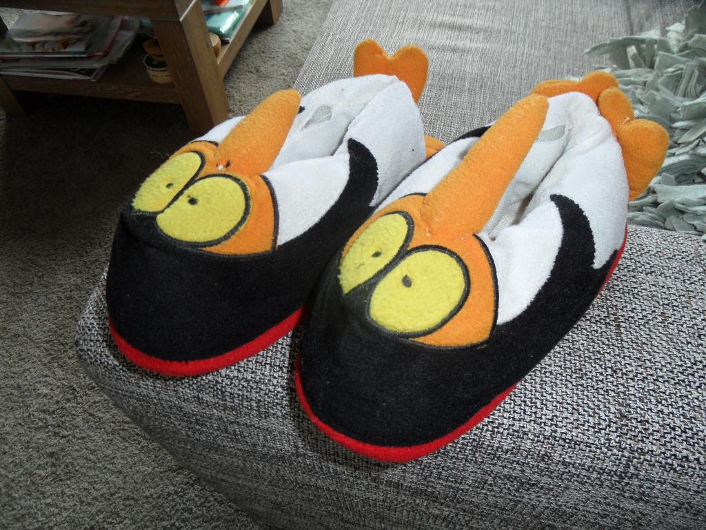 Paar leuke kleurrijke sloffen, maat 36, pinguïn-look, Gebruikt, Jongen of Meisje, Overige typen, Ophalen of Verzenden