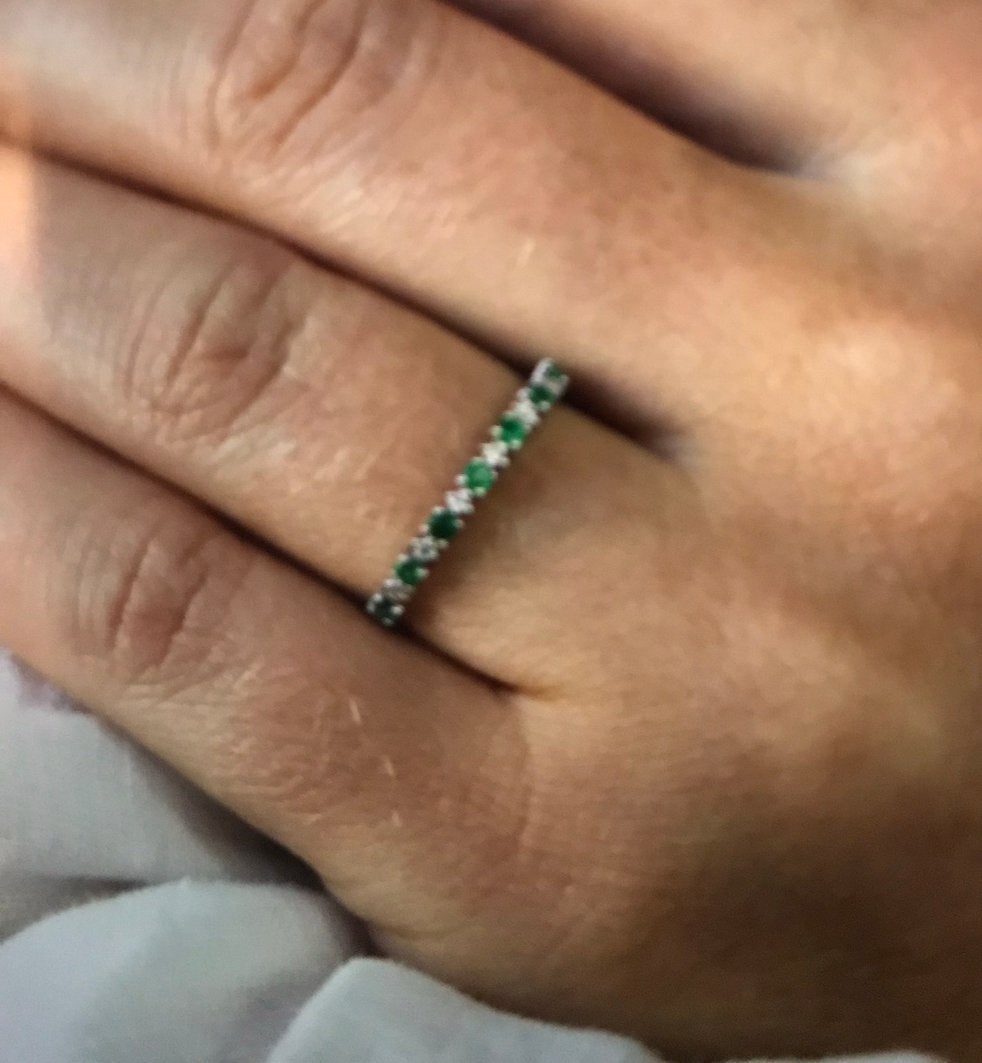 14 karaat fijn witgouden ring met smaragden en diamanten, 19 tot 20, Wit, Ophalen of Verzenden, Zo goed als nieuw
