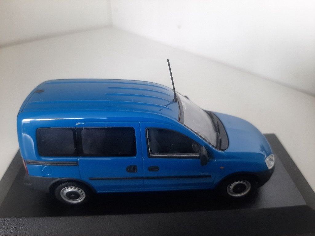 Opel combo tour blauw 1:43 Minichamps, Ophalen of Verzenden, Zo goed als nieuw, Auto, MiniChamps