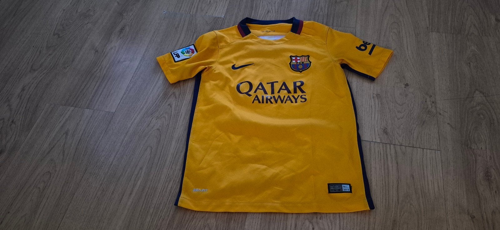 FC Barcelona uitshirt 2015/2016 - Maat M (10-12 jaar), Maat 38/40 (M), Geel, Overige typen, Nike