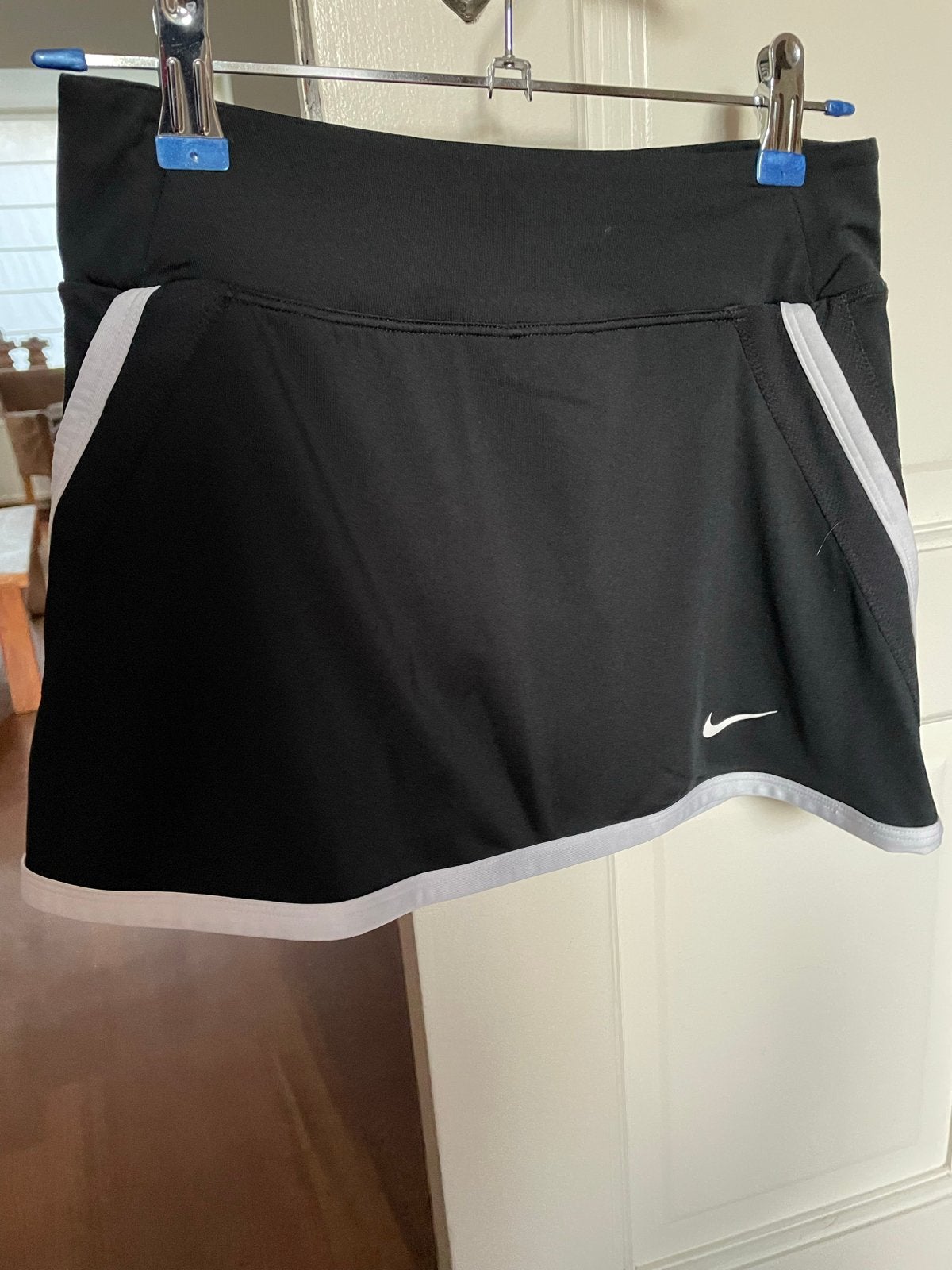Zwart tennisrokje maat 137-146 - Zo goed als nieuw, Kinderen en Baby's, Kinderkleding | Maat 140, Ophalen, Meisje, Sport- of Zwemkleding