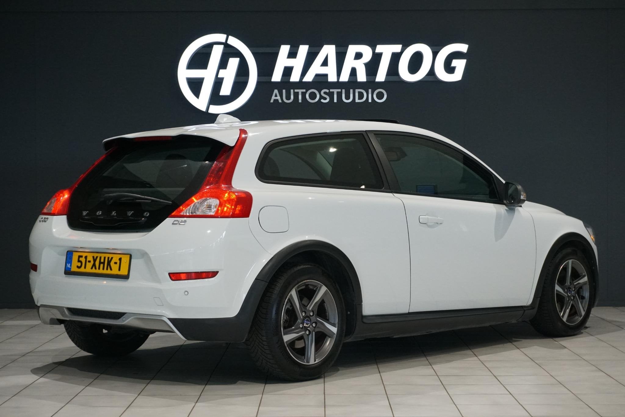 Volvo C30 1.6 D2 R-edition + PANO / NAVI / LEDER / XENON / S, Auto's, 28 km/l, Gebruikt, Zwart, 4 cilinders