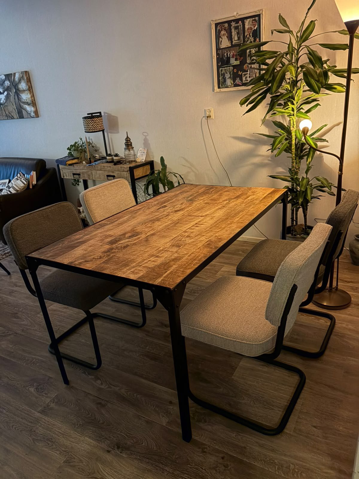 Complete eethoek – houten tafel 140x80 cm + 4 stoelen, Huis en Inrichting, Ophalen, 100 tot 150 cm, 50 tot 100 cm, Zo goed als nieuw