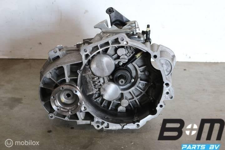 Versnellingsbak 6-bak PFN VW Golf 7 12144km 02Q300050E, Gebruikt