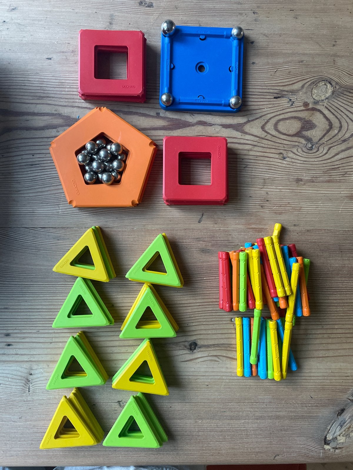 Geomag Educatief Speelgoed: Magnetische Tegels & Knikkers, Ophalen of Verzenden, Zo goed als nieuw, Bouwen